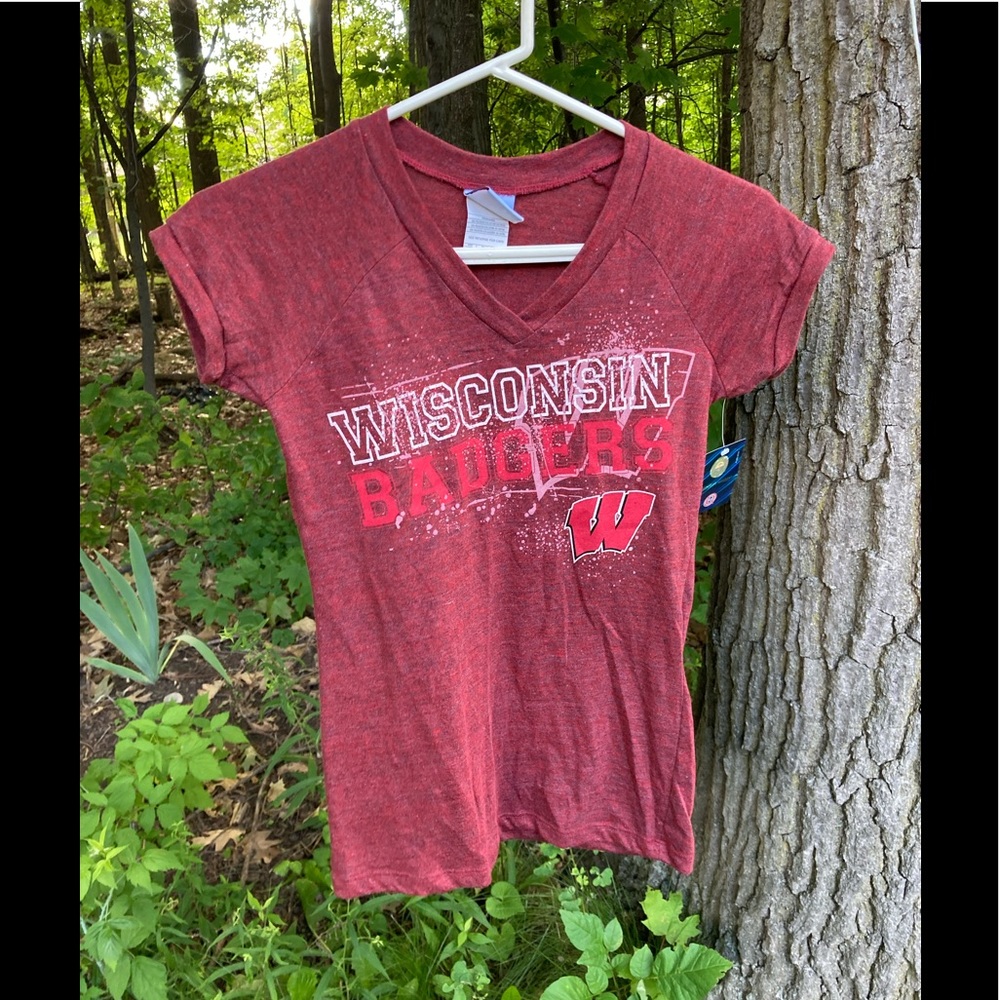 NWT ladies’ Wisconsin Badgers soft T-shirt